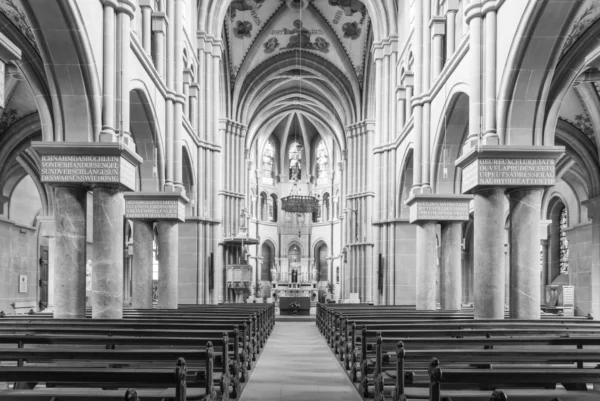 ToF Fotobehang oude gebouwen looppad kerk