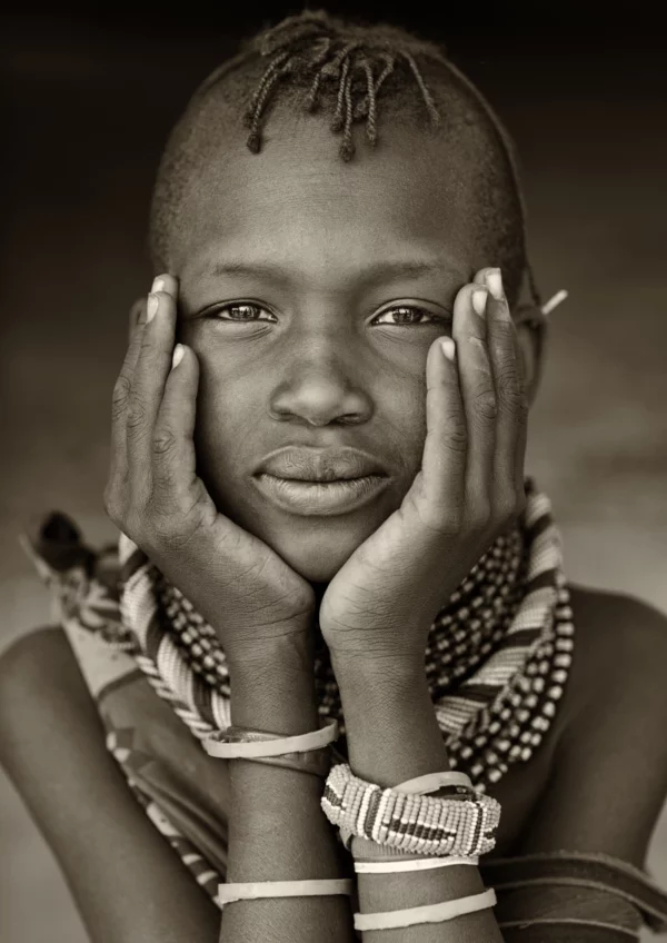 ToF Fotobehang cultuur jong Turkana-meisje met traditionele hoofdtooi