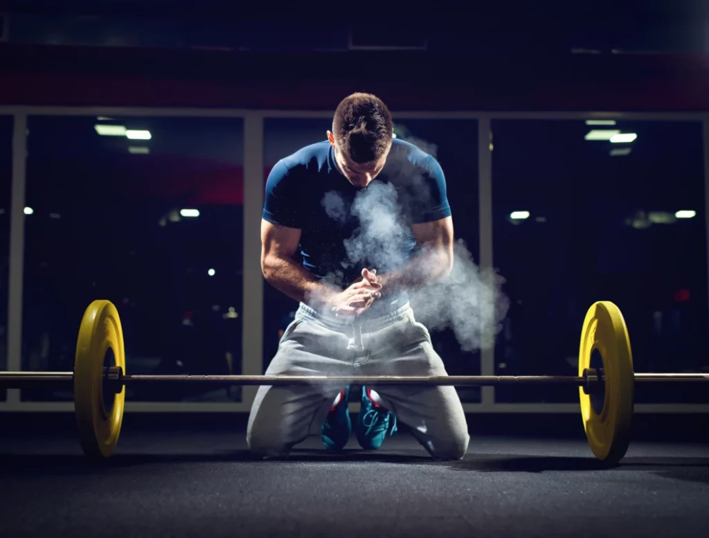 ToF Behang sport gewichtheffer bereidt zich voor op training